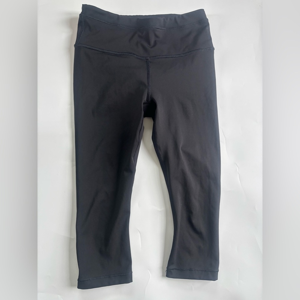 Women’s ATHLETA Accelerate Crop Leggings size XS